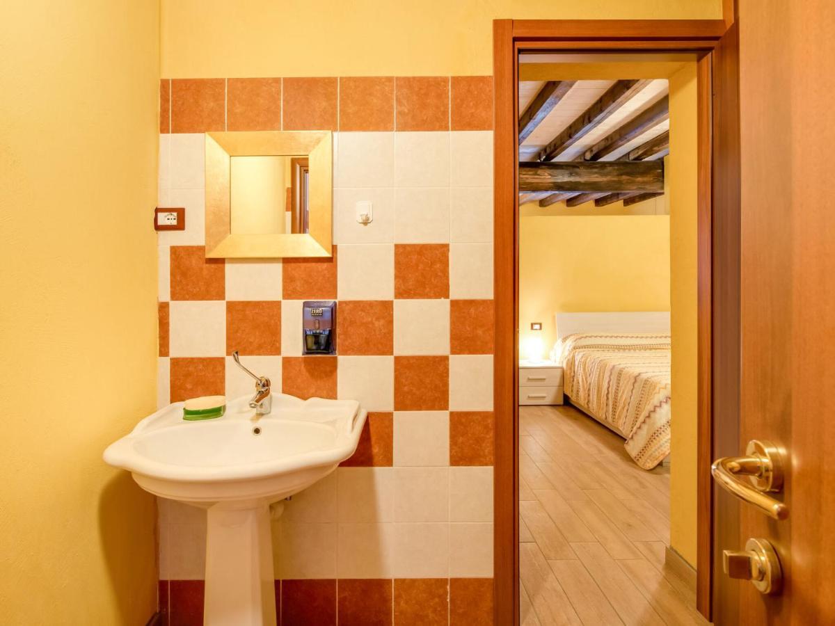 마로네 Beautiful Chalet With Swimming Pool In Lombardy 빌라 외부 사진