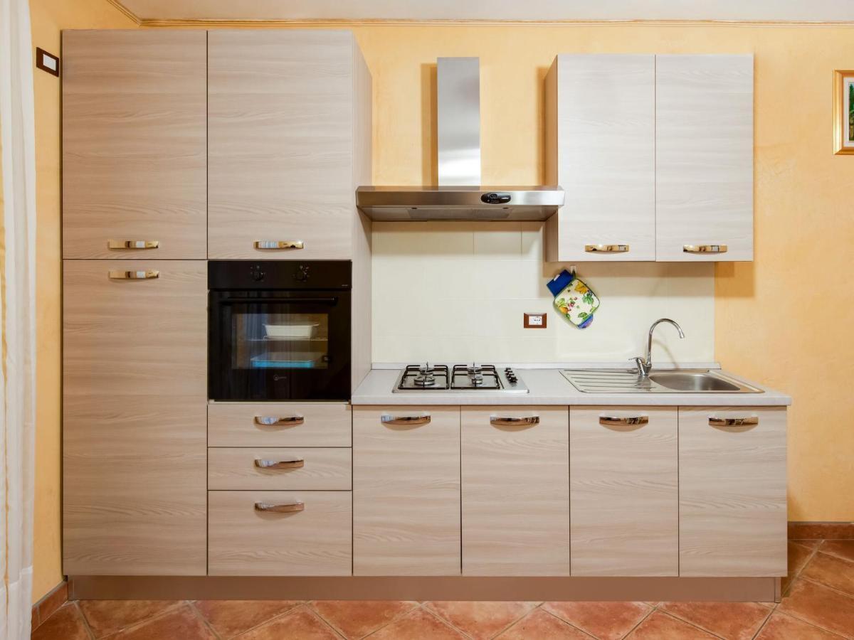 마로네 Beautiful Chalet With Swimming Pool In Lombardy 빌라 외부 사진