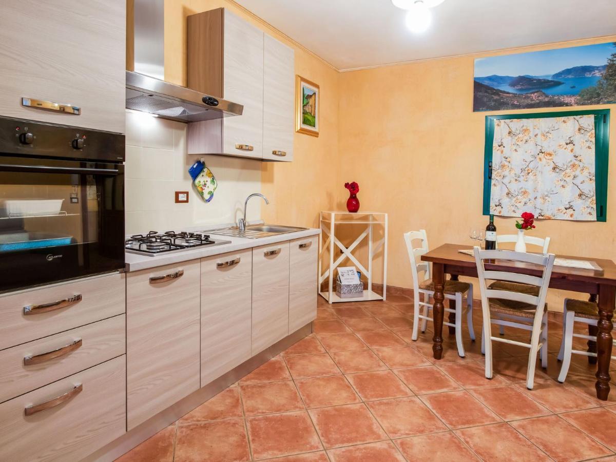 마로네 Beautiful Chalet With Swimming Pool In Lombardy 빌라 외부 사진