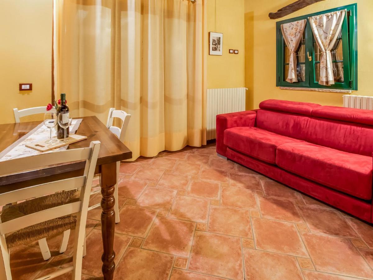 마로네 Beautiful Chalet With Swimming Pool In Lombardy 빌라 외부 사진