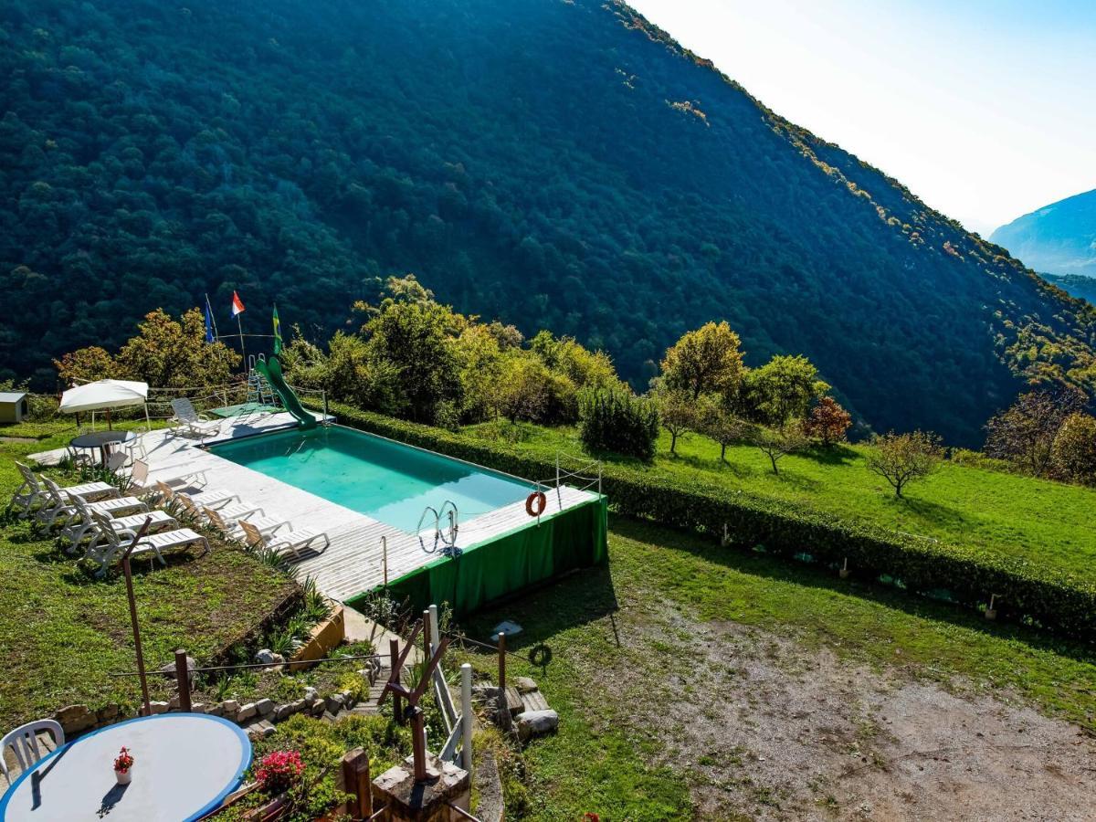 마로네 Beautiful Chalet With Swimming Pool In Lombardy 빌라 외부 사진
